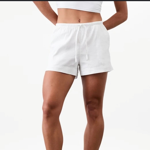 Athleta Pants - New Athleta Paradise Easy Short Medium